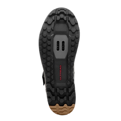 GE700 Shoes